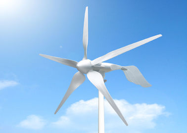China Kleines Windkraftanlage-Dach angebrachter Hauptwind-Generator mit Sonnenkollektor PV usine