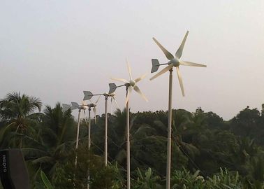 China Wind-Solarkreuzung des ganzen Satzes weg vom Planquadrat mit der Gel-Batterie-Kapazität 1KW usine