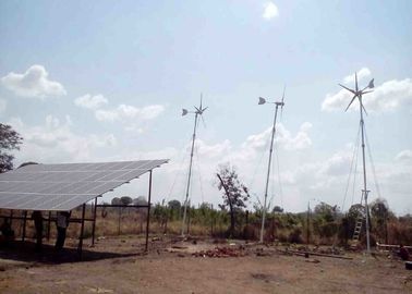 China Bauernhof-Stromversorgungs-Haus Solar und Wind-Stromnetze mit Gitter Durchlauf-durch Funktions-Inverter usine
