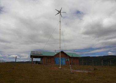 China Starker Wind-Schutz-Sonnenwind-hybrides Gitter-Bindungs-System, Hauptsonnenwind-Stromnetze usine